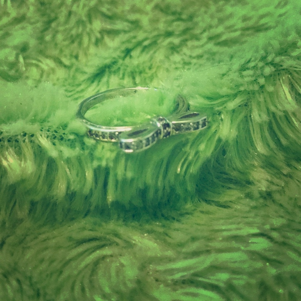 Bow Ring